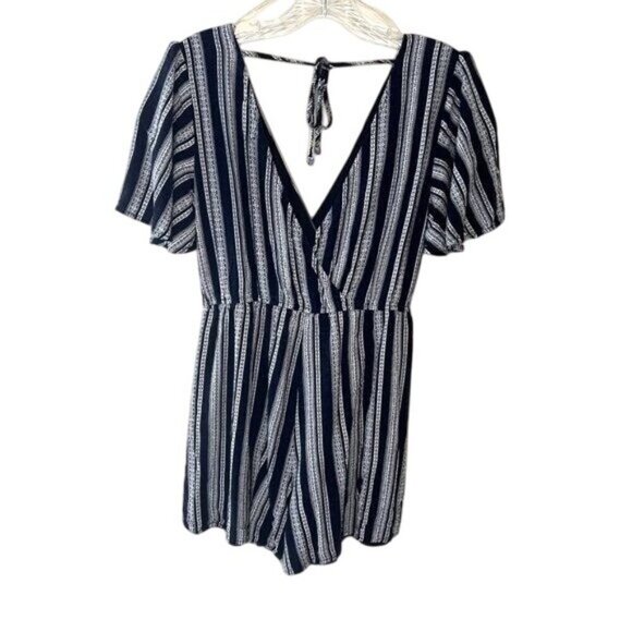 Trixxi Womens V-Neck Striped Romper With Tie Back & Short Sleeves Sz M - Picture 2 of 4